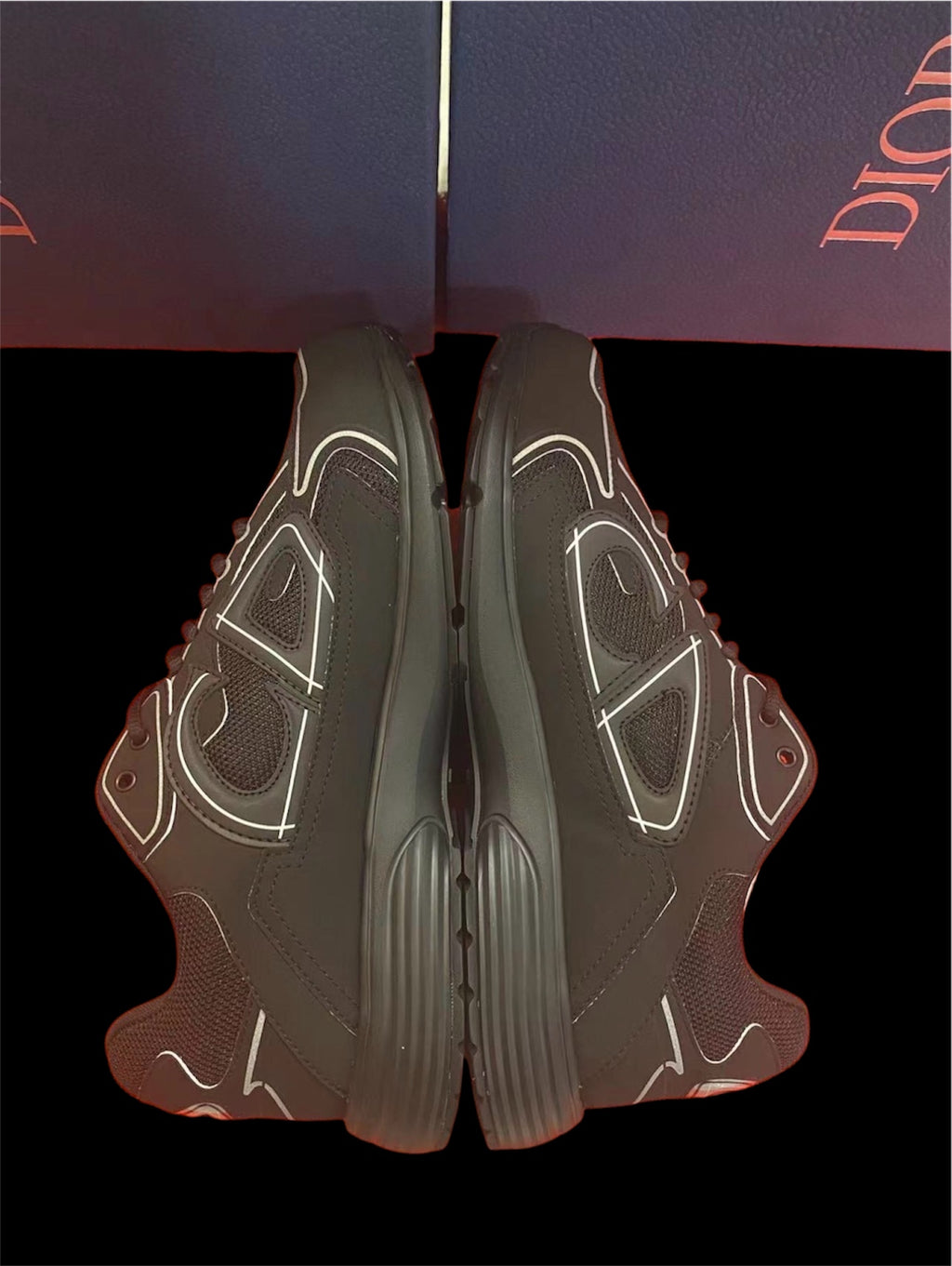 1-1 DIOR B30 'TRIPLE BLACK'