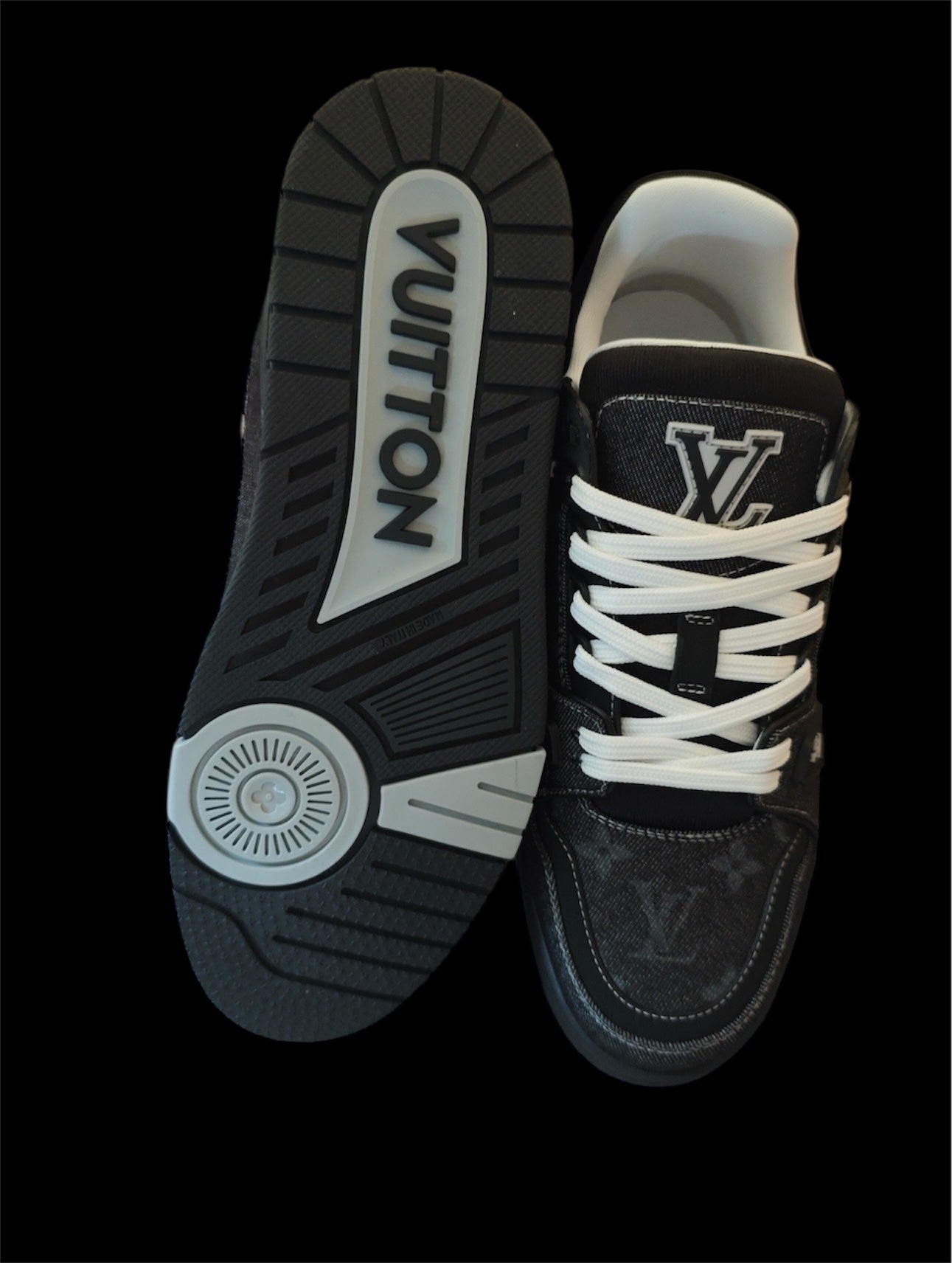 1-1 LV TRAINER BLACK & WHITE