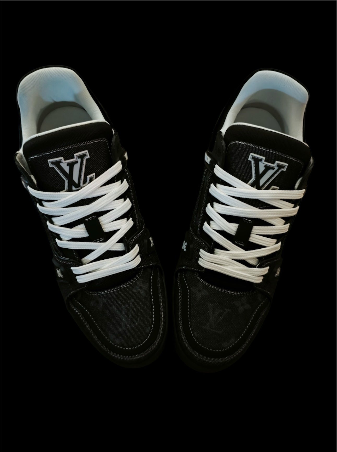 1-1 LV TRAINER BLACK & WHITE